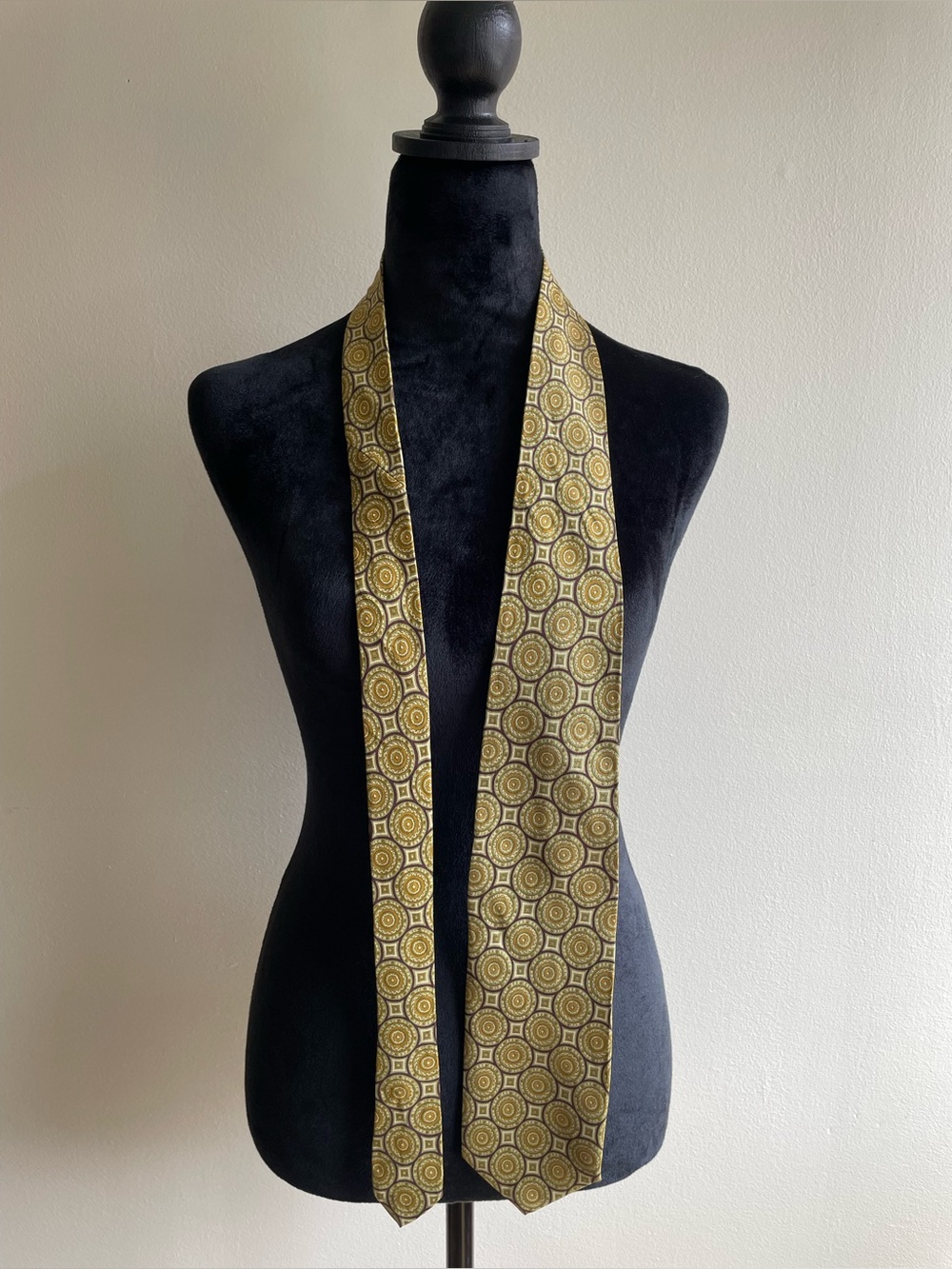 Vintage Hills Cashmere House by Michelsons Silk Tie Made In England 100% silk